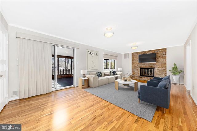 11806 PRESTWICK RD, Potomac, MD 20854