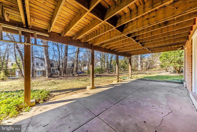 11806 PRESTWICK RD, Potomac, MD 20854