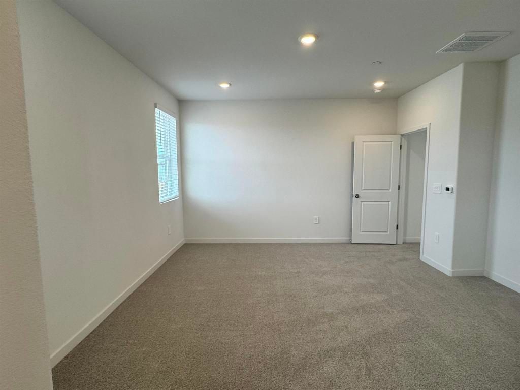 Image 13 of property listing at 305 305 Hanson Lane, Brentwood, CA 94513