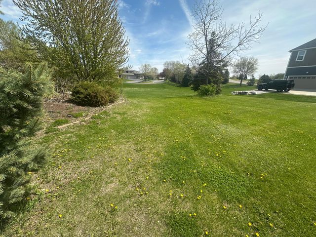 14487 Wilds Parkway NW, Prior Lake, MN 55372