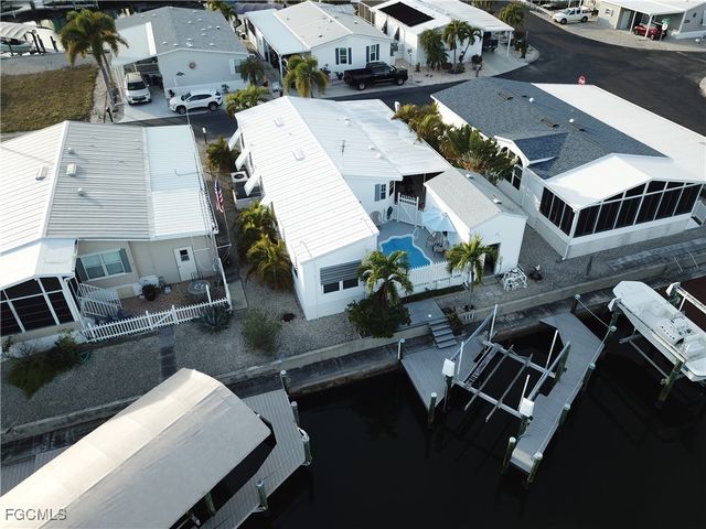 3064 Sloop LN, St James City, FL 33956