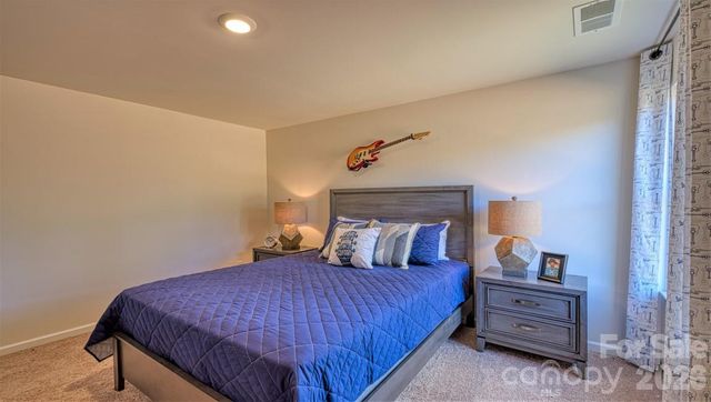 73 Ridgehaven Drive, Waynesville, NC 28786