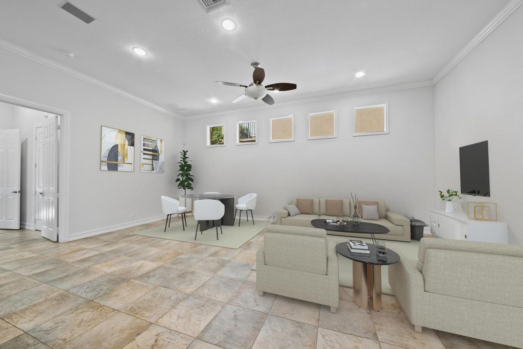 Image 3 of property listing at 12520 NW 79th Manor, Parkland, FL 33076