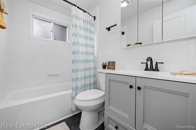 4913 Rioview Drive, Clarkston, MI 48346