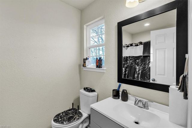 223 N 7th ST, Suffolk, VA 23434