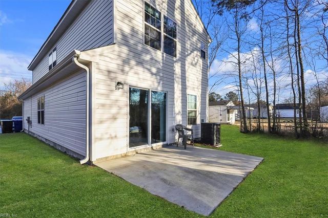 223 N 7th ST, Suffolk, VA 23434