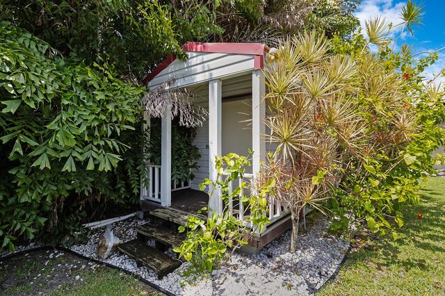 981 SE 10TH Court, Pompano Beach, FL 33060