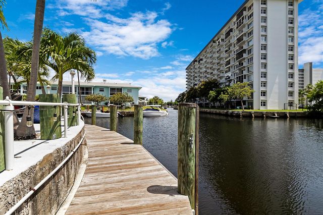 981 SE 10TH Court, Pompano Beach, FL 33060