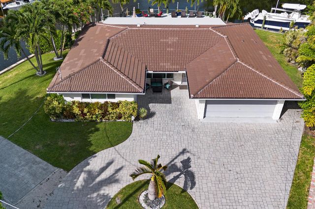 981 SE 10TH Court, Pompano Beach, FL 33060