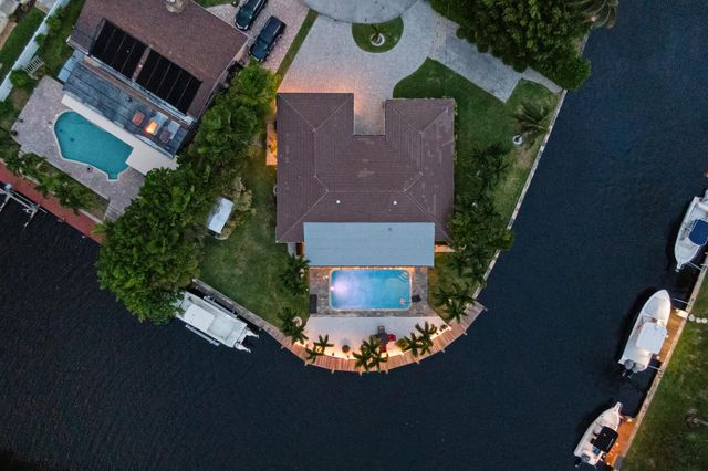 981 SE 10TH Court, Pompano Beach, FL 33060