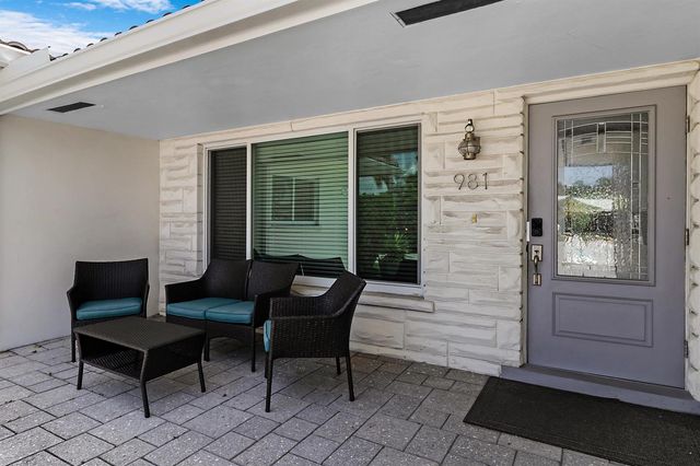 981 SE 10TH Court, Pompano Beach, FL 33060