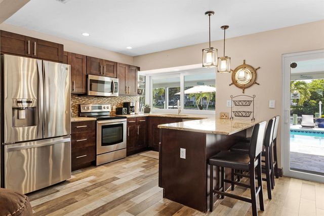 981 SE 10TH Court, Pompano Beach, FL 33060