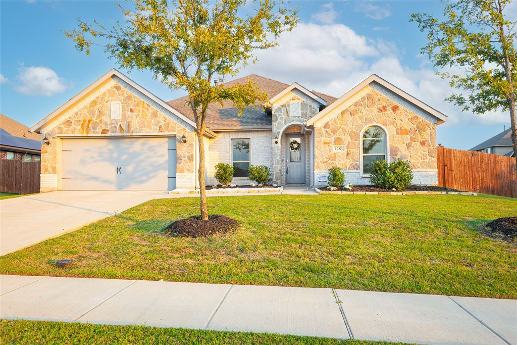 128 Wenham Way, Forney, TX 75126