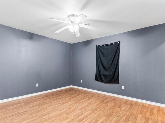 219 E Beecher Avenue, Palacios, TX 77465