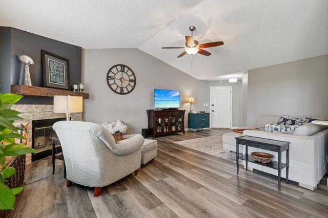 200 S Watchtower Drive, 303, Wilder, KY 41076