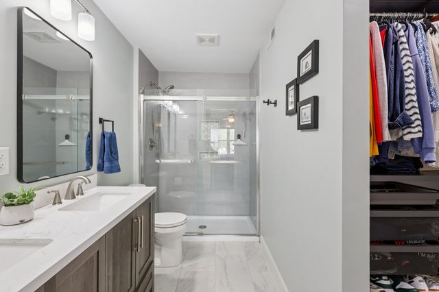 200 S Watchtower Drive, 303, Wilder, KY 41076