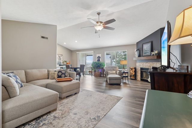 200 S Watchtower Drive, 303, Wilder, KY 41076