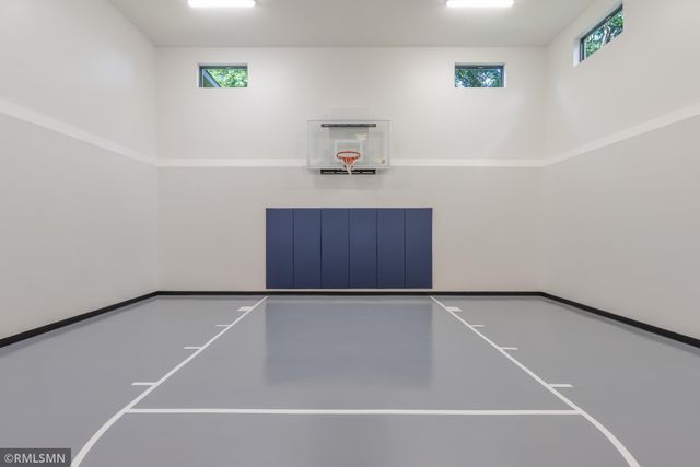 5803 S Century Ridge S, Woodbury, MN 55129