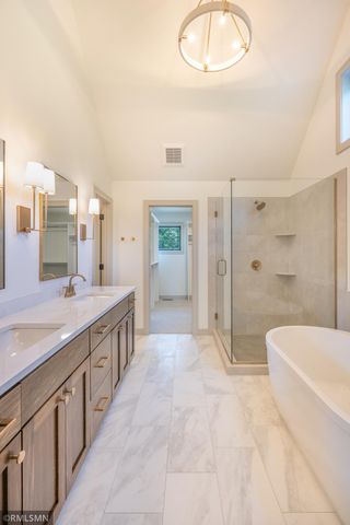 5803 S Century Ridge S, Woodbury, MN 55129