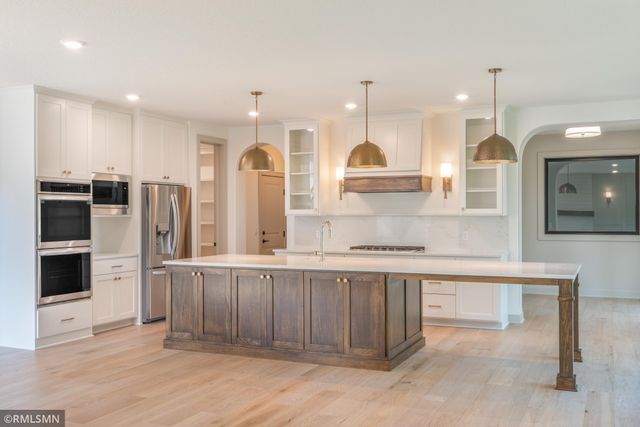 5803 S Century Ridge S, Woodbury, MN 55129