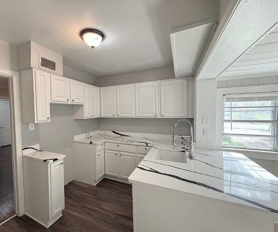 4080 E WHITEHAVEN PARK CIR, Memphis, TN 38116