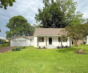 4080 E WHITEHAVEN PARK CIR, Memphis, TN 38116