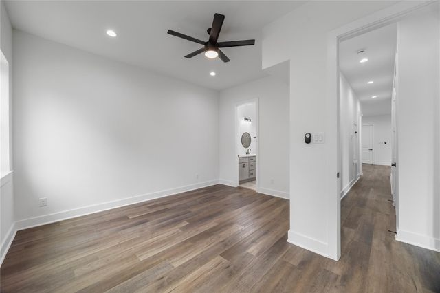 955 Elkhart Street A, Houston, TX 77091