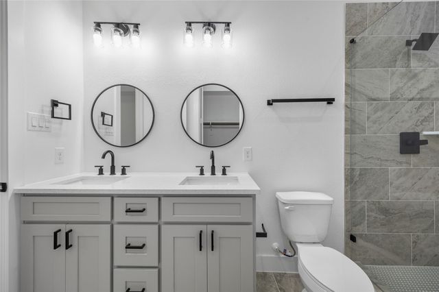 955 Elkhart Street A, Houston, TX 77091