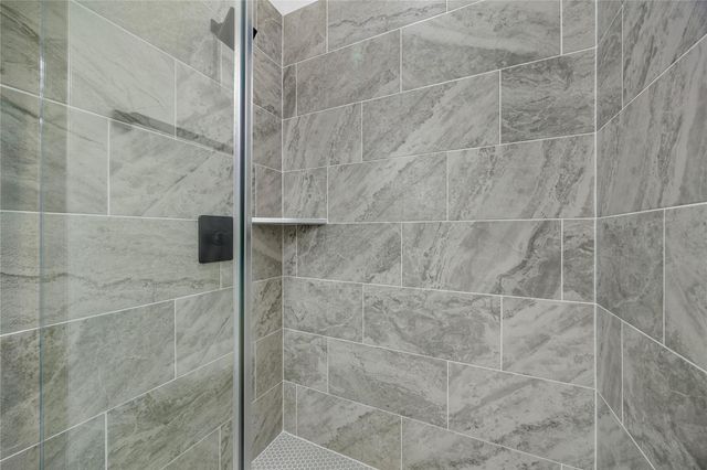 955 Elkhart Street A, Houston, TX 77091