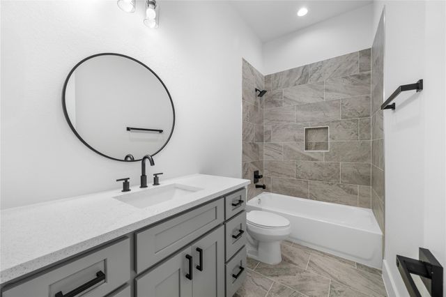 955 Elkhart Street A, Houston, TX 77091