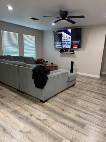 5834 Belmark Street, Houston, TX 77033