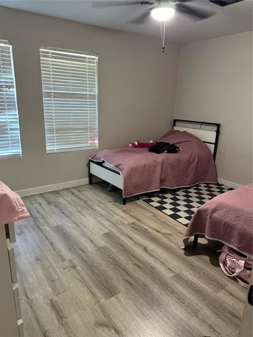 5834 Belmark Street, Houston, TX 77033