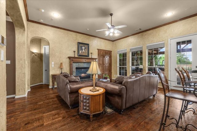 704 Landsbury Court, Keller, TX 76248