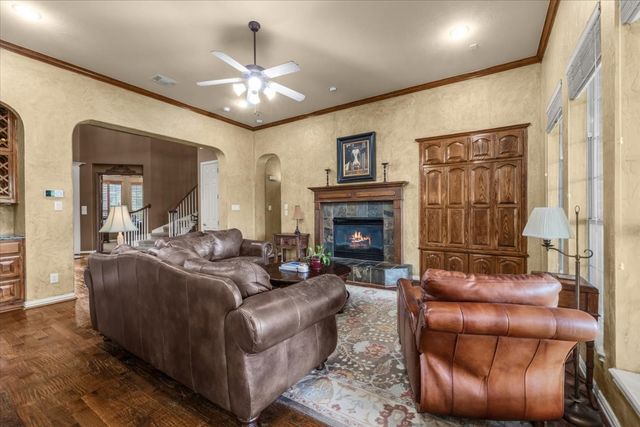 704 Landsbury Court, Keller, TX 76248