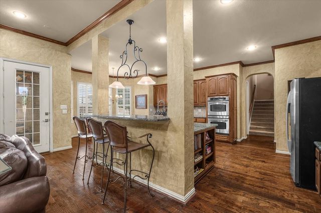 704 Landsbury Court, Keller, TX 76248