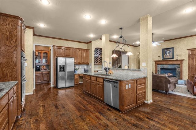 704 Landsbury Court, Keller, TX 76248