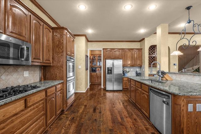 704 Landsbury Court, Keller, TX 76248