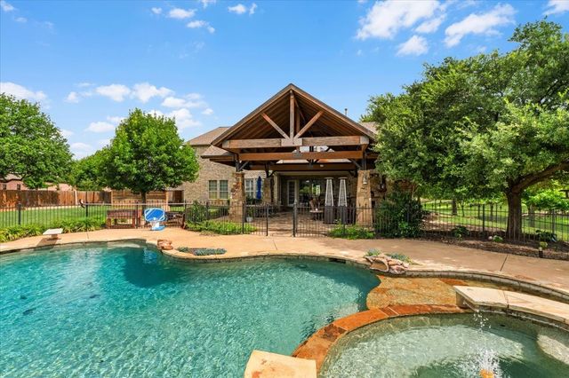 704 Landsbury Court, Keller, TX 76248