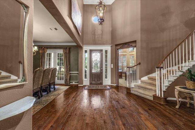 704 Landsbury Court, Keller, TX 76248