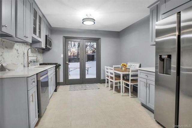 99 Ontario Street, Port Jefferson Station, NY 11776