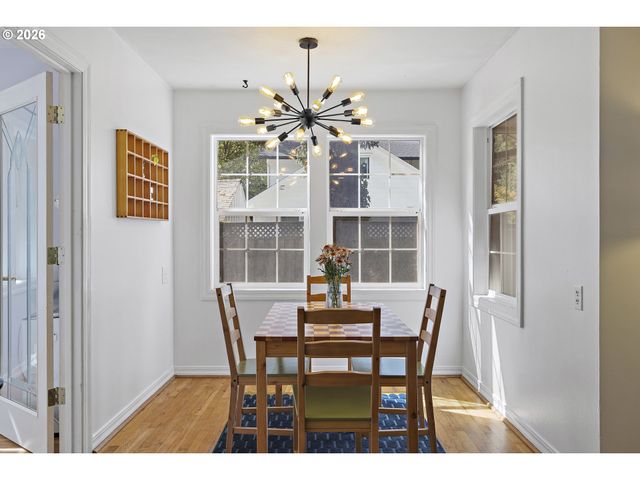 150 Ne 202ND Ave, Gresham, OR 97230