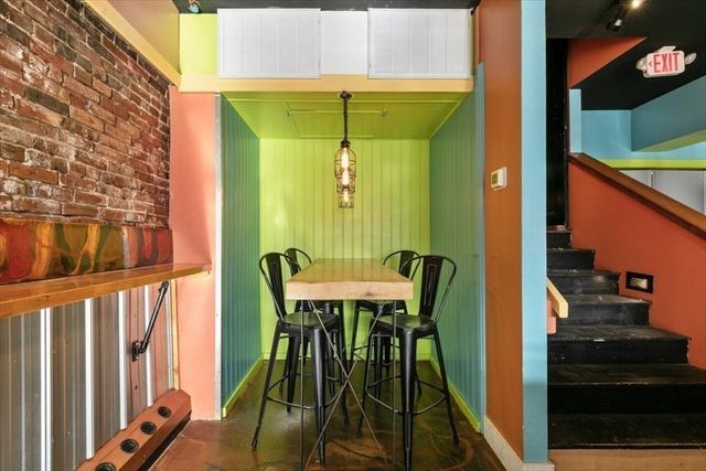 11 Elm St 1, Amesbury, MA 01913