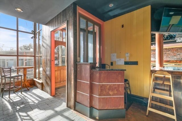 11 Elm St 1, Amesbury, MA 01913