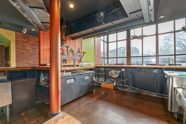 11 Elm St 1, Amesbury, MA 01913