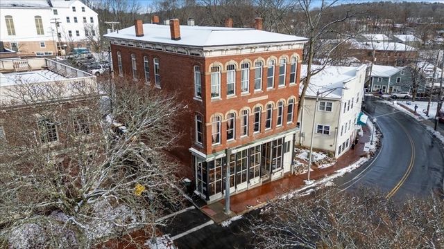 11 Elm St 1, Amesbury, MA 01913