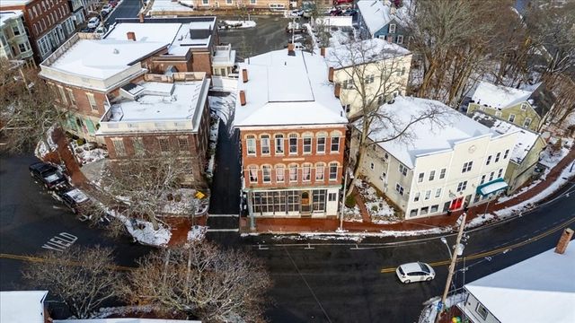 11 Elm St 1, Amesbury, MA 01913