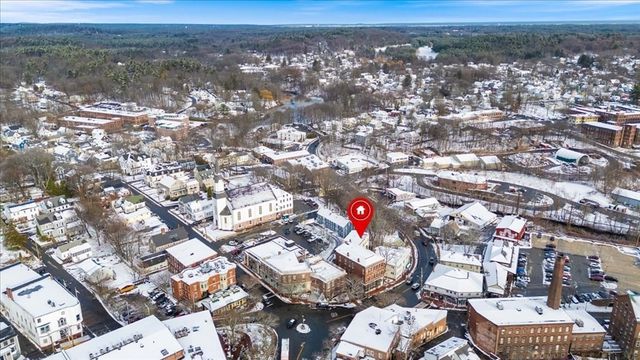 11 Elm St 1, Amesbury, MA 01913