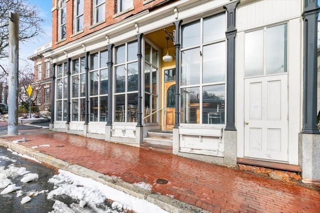 11 Elm St 1, Amesbury, MA 01913