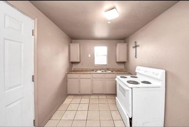 6821 Haight Street, Houston, TX 77028
