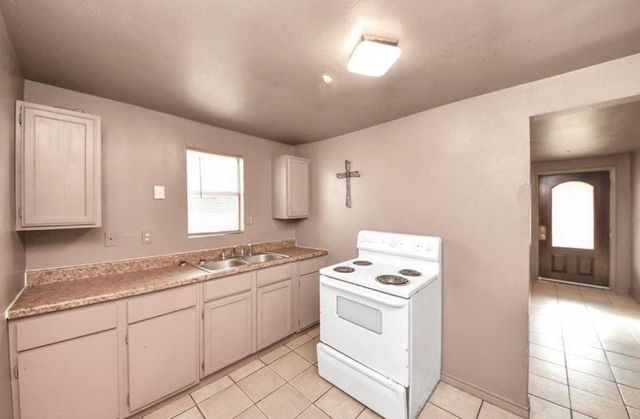 6821 Haight Street, Houston, TX 77028